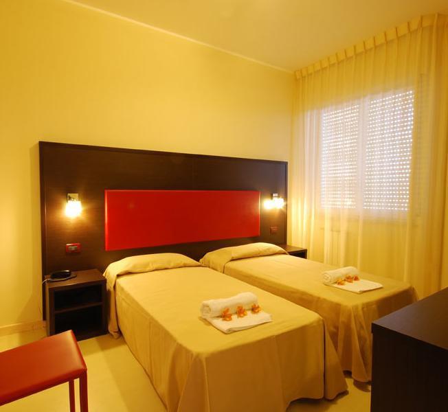 Grand Hotel Adriatico Montesilvano Exterior photo